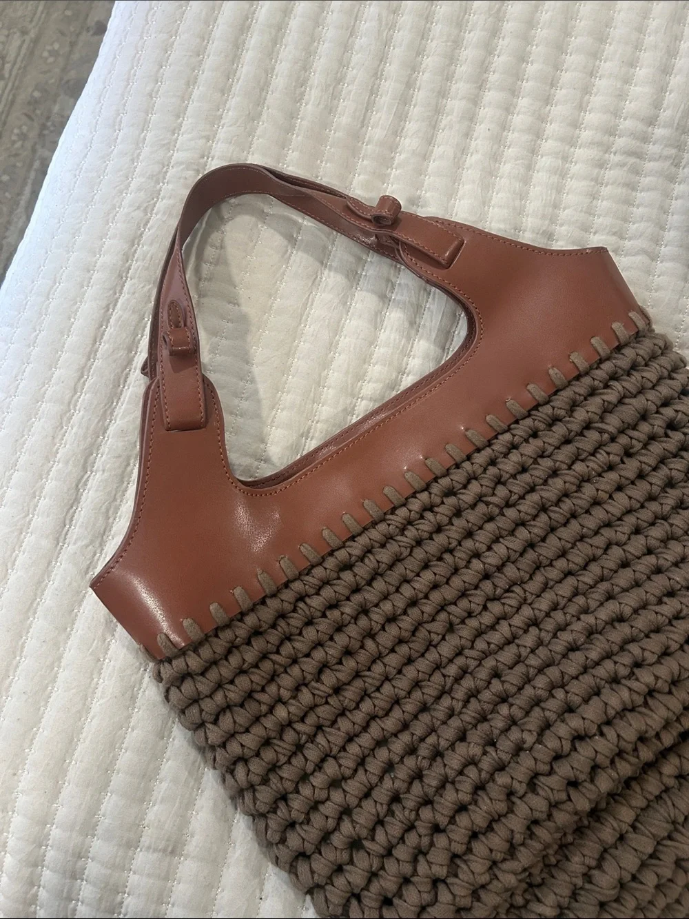 Free People Woven Bag in Olive Brown - Stylish Everyday Carry - Picture 4 of 9
